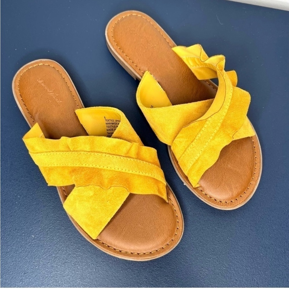 Universal Thread Mustard Yellow Ruffled Criss Cross Holland Sandals Size 6